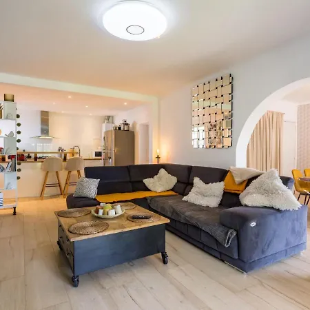 Apartment Goskoki-1 *